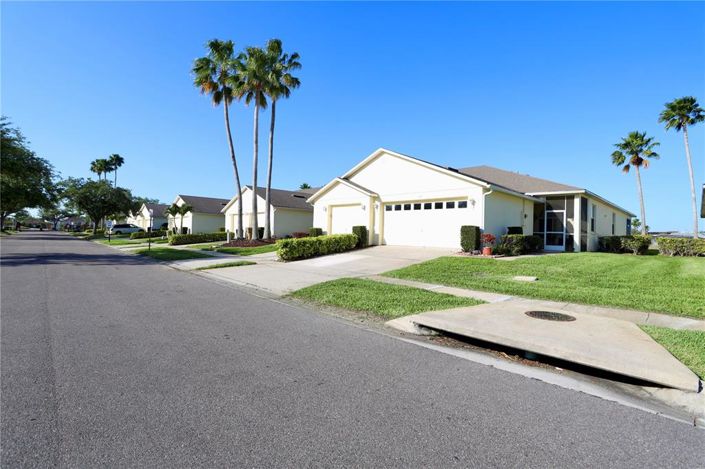 Image No.3-2 Bed Townhouse for sale