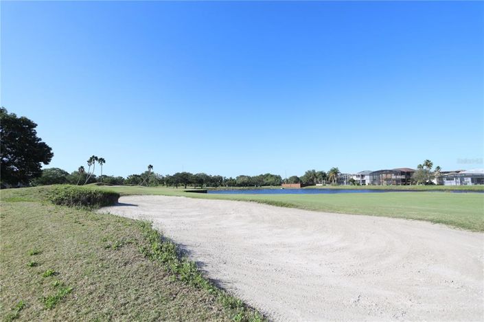 Image No.33-2 Bed Townhouse for sale