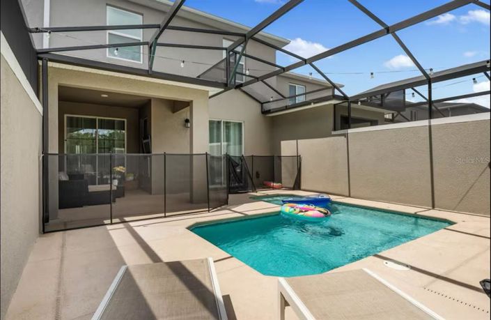 Image No.19-5 Bed Townhouse for sale