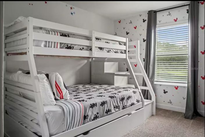 Image No.8-5 Bed Townhouse for sale