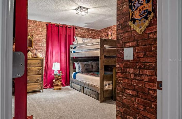 Image No.9-5 Bed Townhouse for sale