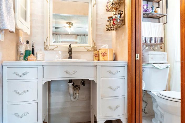 Image No.16-4 Bed Property for sale