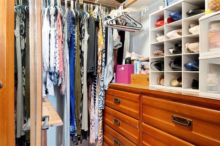 Image No.19-4 Bed House for sale