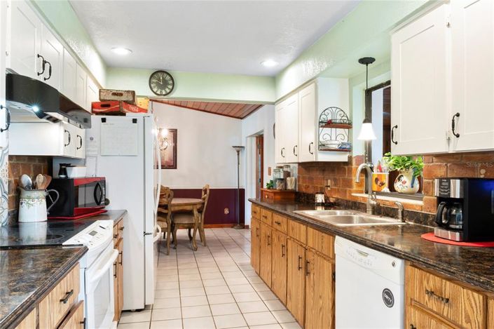 Image No.24-4 Bed House for sale