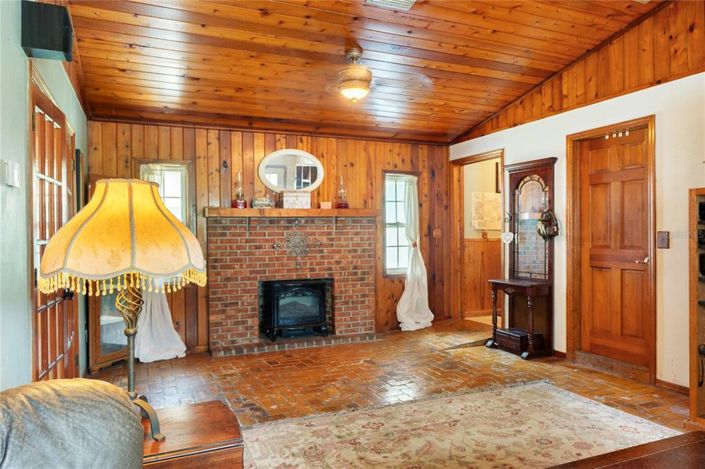 Image No.26-4 Bed House for sale