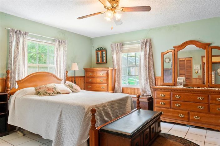 Image No.28-4 Bed House for sale