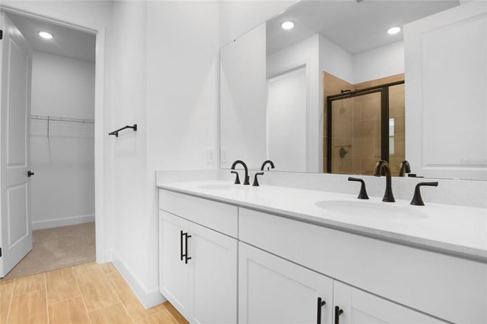 Image No.11-Propriété de 4 chambres à vendre à États-Unis