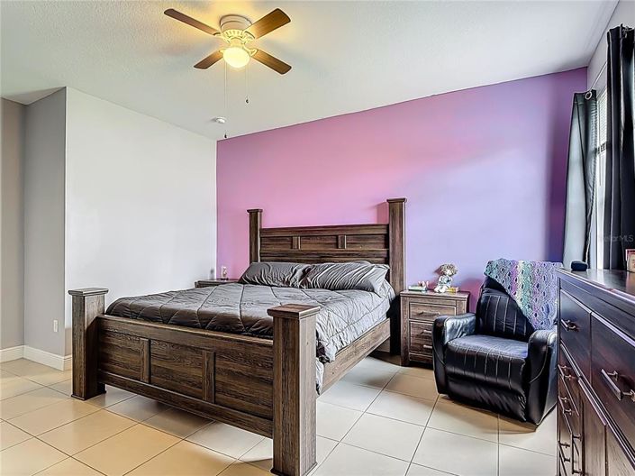 Image No.14-3 Bed Property for sale