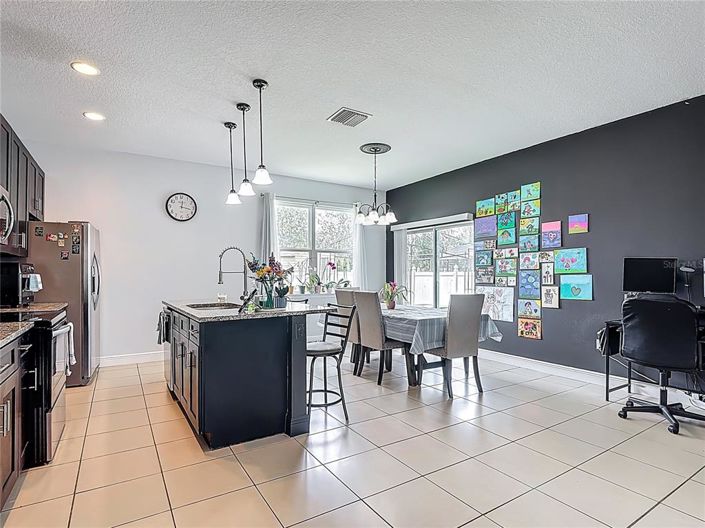 Image No.17-3 Bed Property for sale