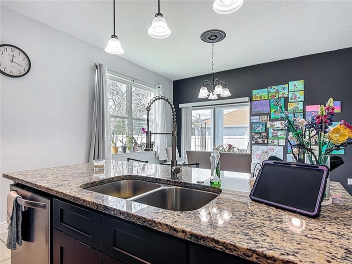 Image No.24-3 Bed Property for sale