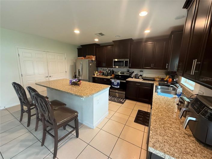 Image No.16-4 Bed Property for sale