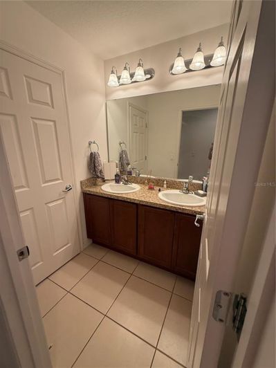 Image No.25-4 Bed Property for sale