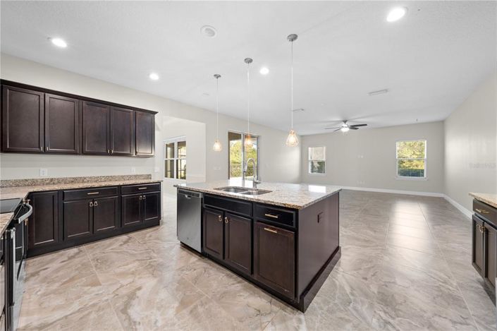 Image No.18-4 Bed Property for sale