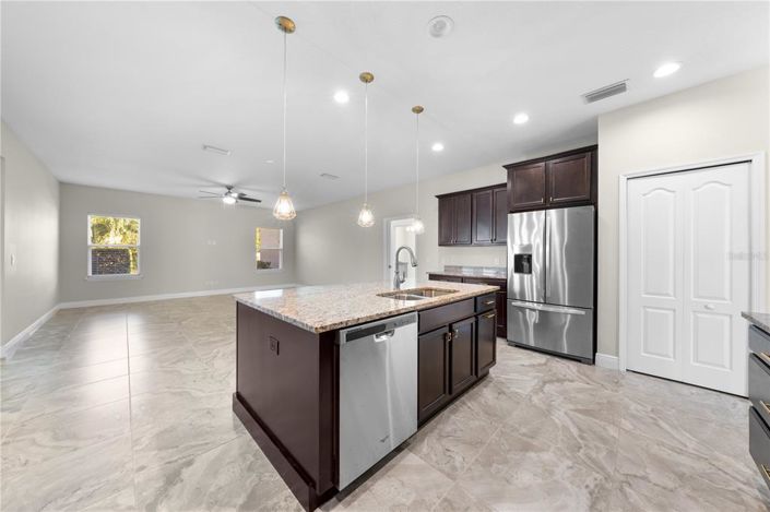 Image No.20-4 Bed Property for sale