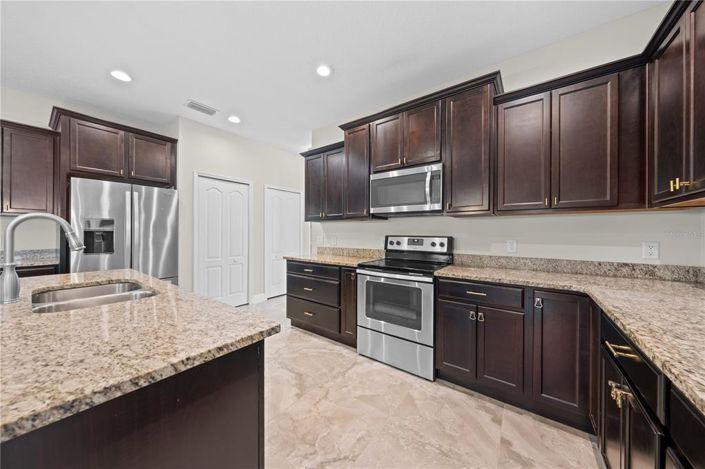 Image No.23-4 Bed Property for sale