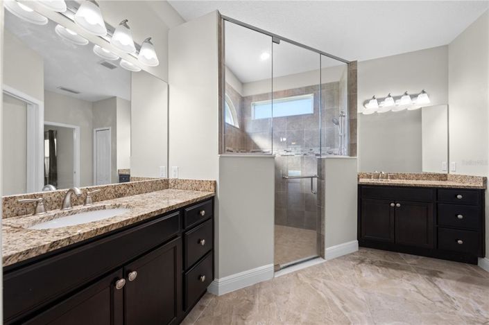 Image No.48-4 Bed Property for sale