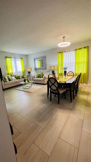 Image No.15-4 Bed House for sale