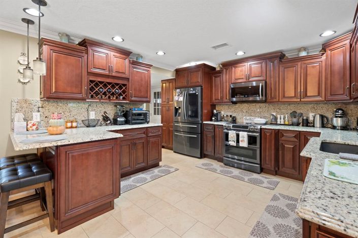 Image No.18-5 Bed Property for sale