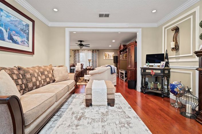 Image No.24-5 Bed Property for sale