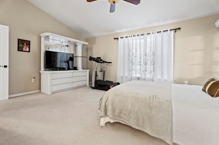 Image No.34-5 Bed Property for sale