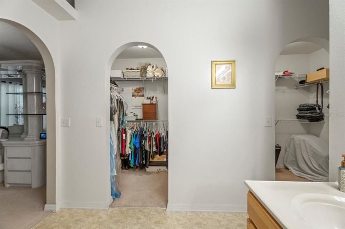 Image No.38-5 Bed Property for sale