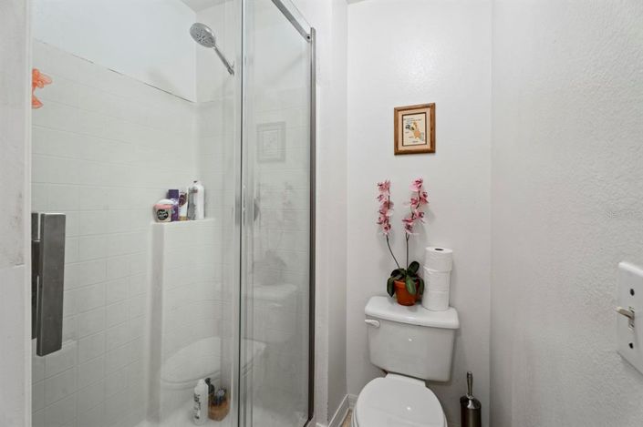 Image No.40-5 Bed Property for sale