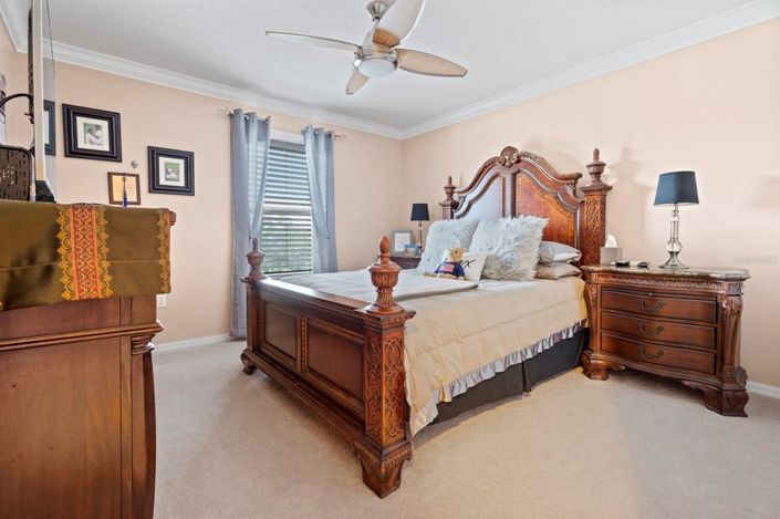 Image No.47-5 Bed Property for sale