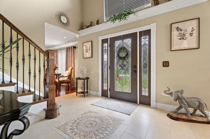 Image No.9-5 Bed Property for sale