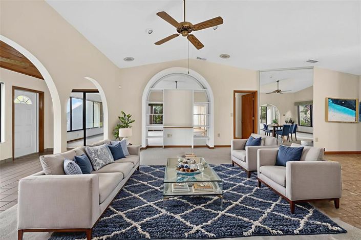 Image No.11-3 Bed House for sale