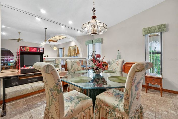 Image No.14-3 Bed Property for sale