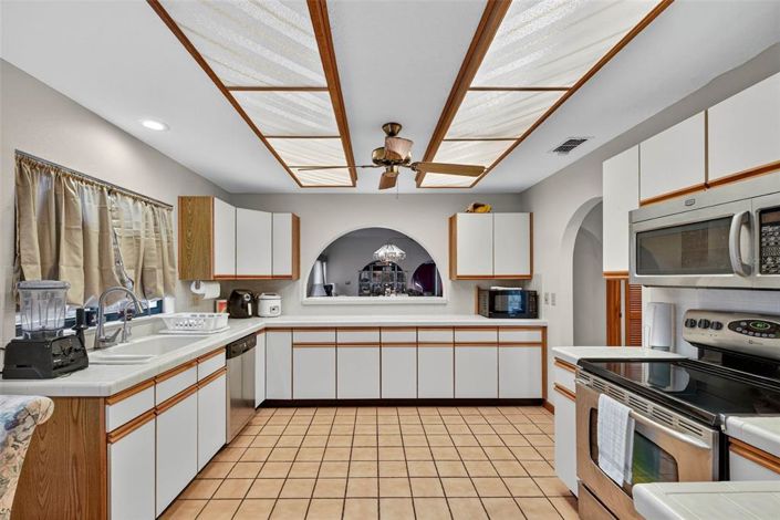 Image No.16-3 Bed Property for sale