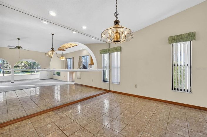 Image No.20-3 Bed House for sale