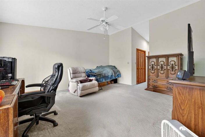 Image No.26-3 Bed Property for sale