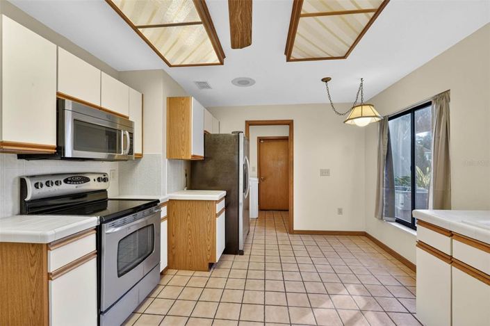 Image No.26-3 Bed House for sale