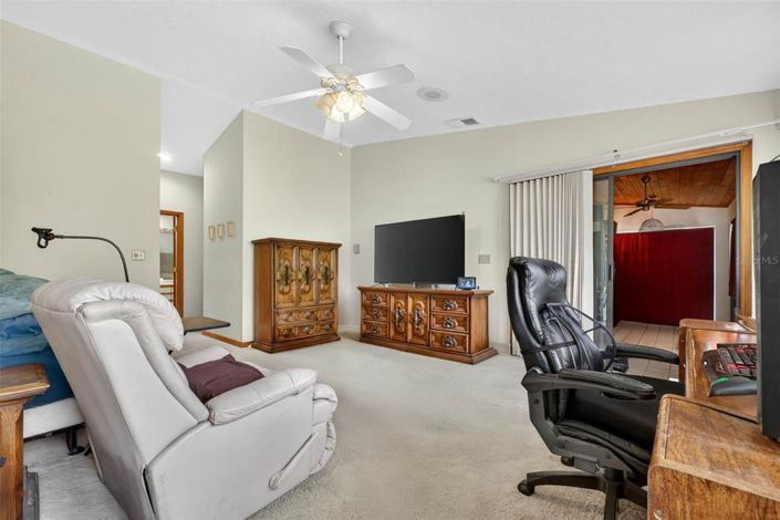 Image No.27-3 Bed Property for sale