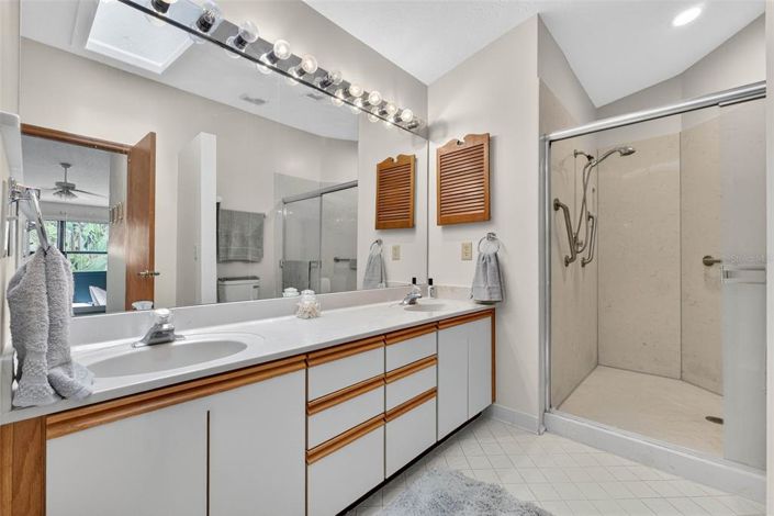 Image No.29-3 Bed Property for sale