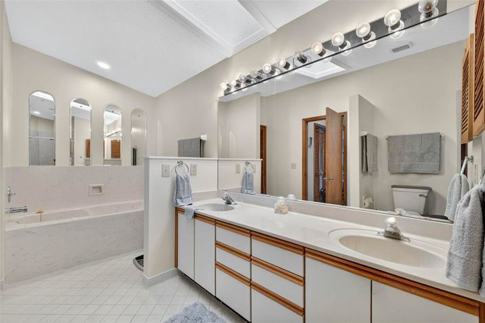 Image No.30-3 Bed Property for sale