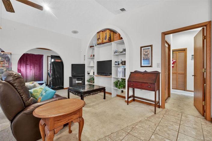 Image No.8-3 Bed Property for sale