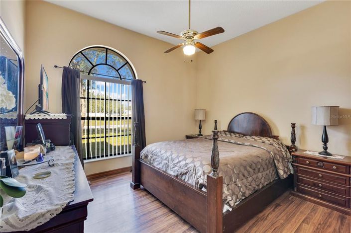 Image No.9-3 Bed Property for sale