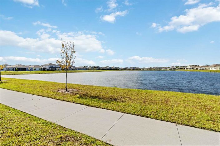 Image No.45-4 Bed Property for sale