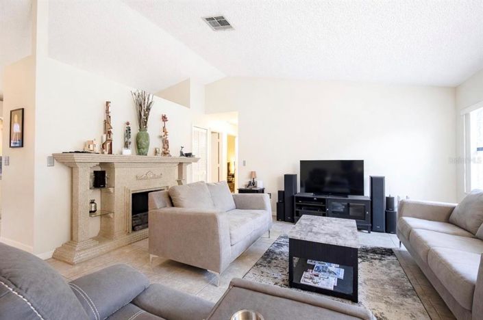 Image No.4-3 Bed Property for sale