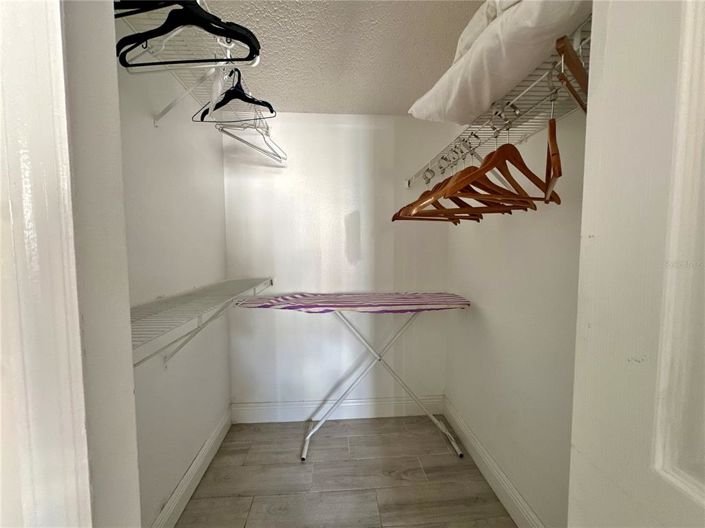 Image No.13-3 Bed Property for sale