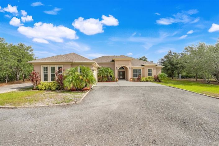 Image No.13-3 Bed Property for sale