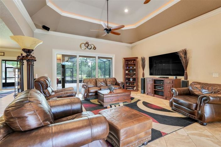 Image No.16-3 Bed Property for sale