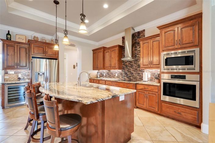 Image No.19-3 Bed Property for sale