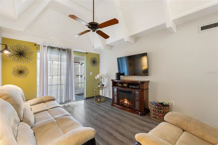 Image No.8-Propriété de 1 chambre à vendre à États-Unis