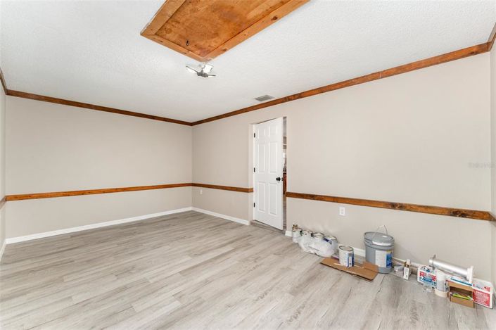 Image No.10-3 Bed Property for sale