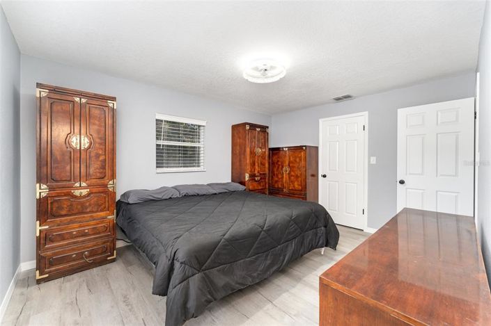 Image No.16-3 Bed Property for sale