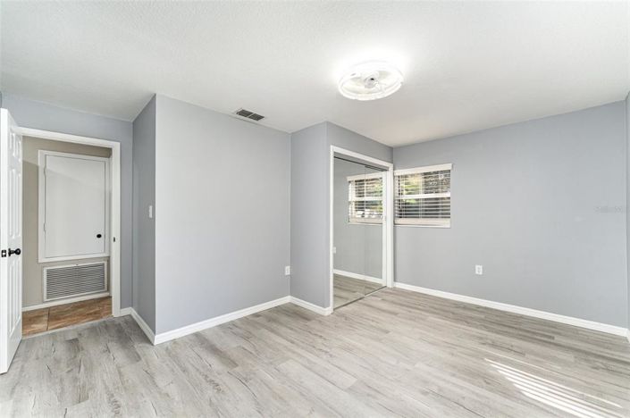 Image No.24-3 Bed Property for sale