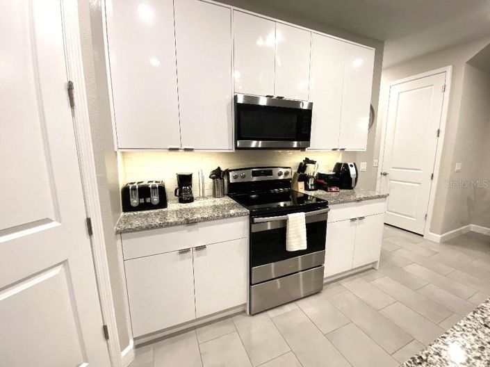 Image No.11-4 Bed Townhouse for sale